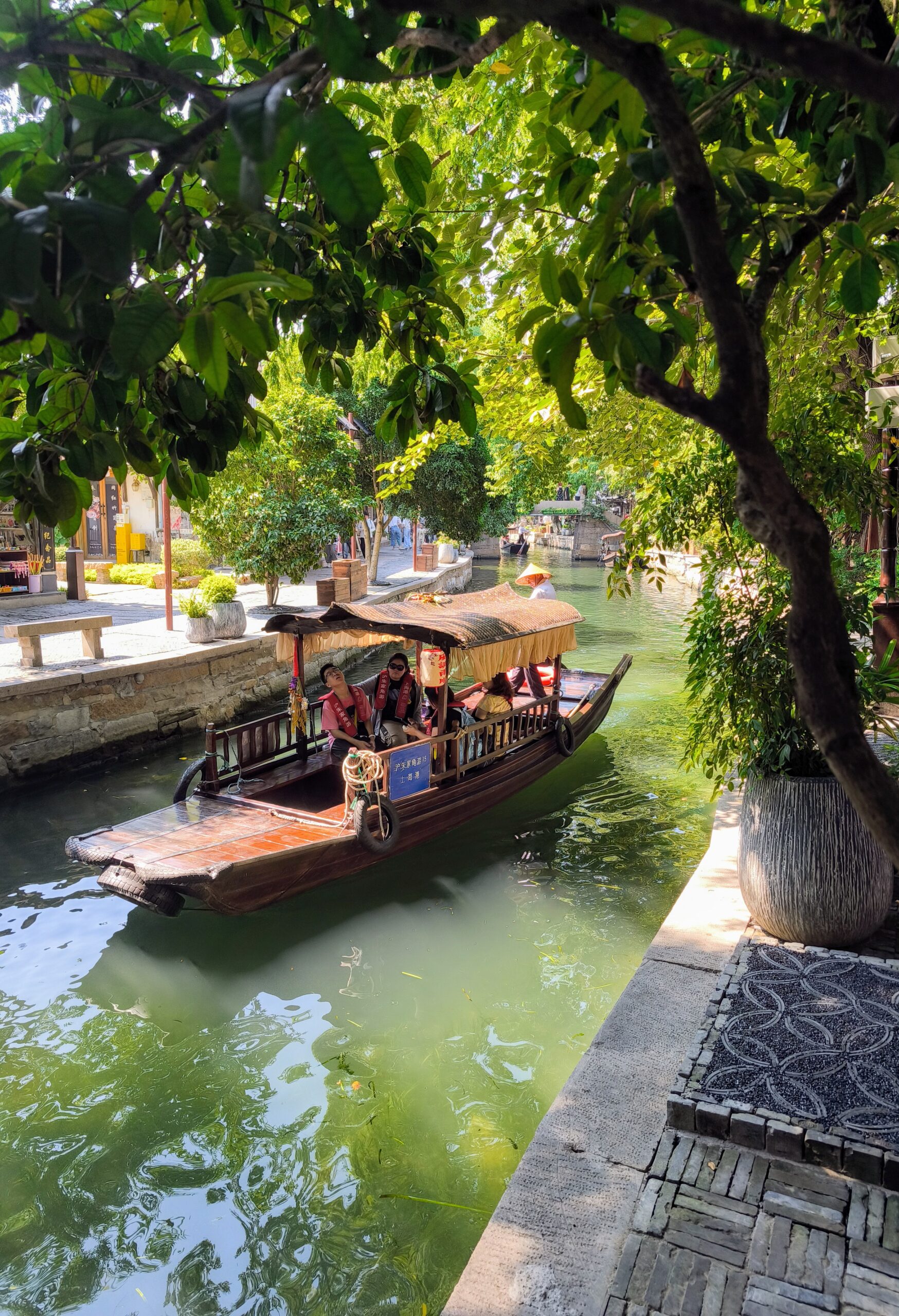 Shanghai – Teil 4 – Tour Yu-yuan-Garten, Altstadt und Wasserdorf Zhujiajiao